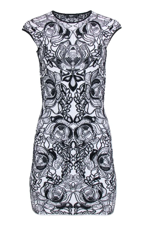 Alexander McQueen - White & Black Sleeveless Wool Blend Printed Dress Sz S Silk unclassified dresses