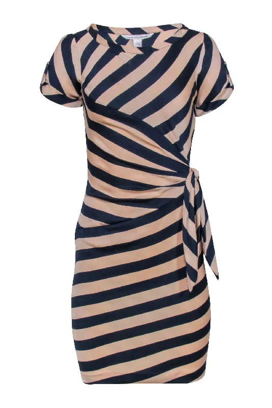 Diane von Furstenberg - Beige & Navy Blue Stripe Dress w/ Side Ruche Sz 0 Budget-friendly unclassified dresses