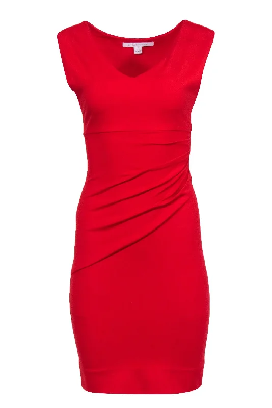 Diane von Furstenberg - Red Sleeveless Ruched Dress Sz 2 Festival unclassified dresses