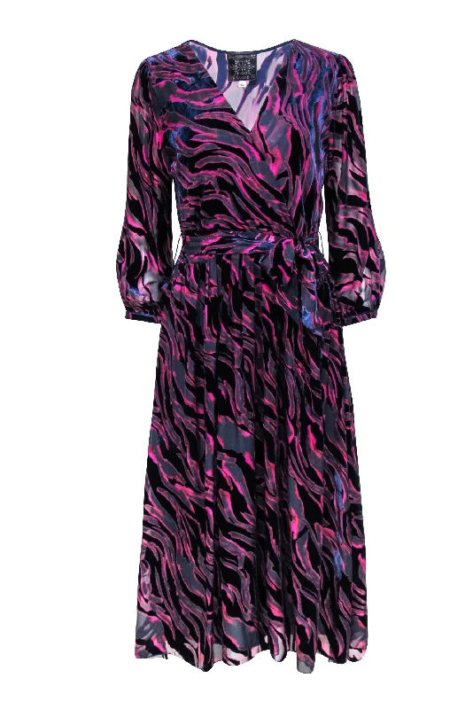 Johnny Was - Navy, Pink, & Red Print Velvet Burn Out Wrap Bodice Dress Sz S Vintage unclassified dresses