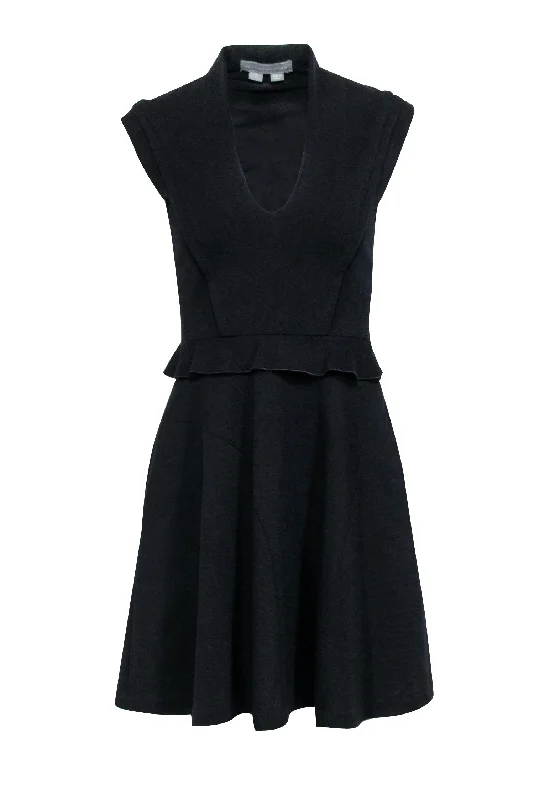 Proenza Schouler - Black Knit Sleeveless Fit & Flare Dress Sz 2 High-low unclassified dresses